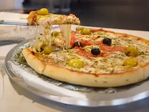 Pizza cuatro quesos