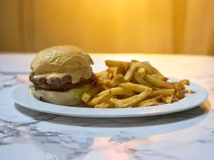 Hamburguesa jamón y queso