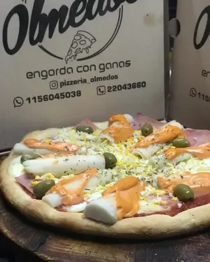 Pizza con palmito y jamón
