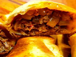 Empanada carne picante