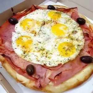 Pizza jamón Y huevo