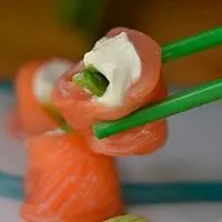 Geishas de Salmón Rosado 5u