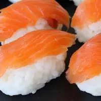 Nigiris de Salmon Ahumado 2u