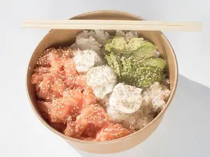 Sushi Salad de Salmon Rosado