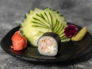 Maki langostinos