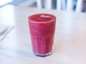 Licuado mandarina frutos rojos