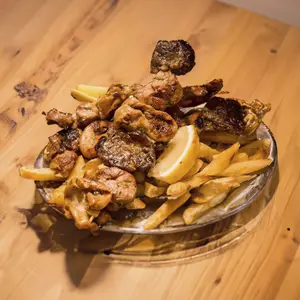 Pinchos de achuras
