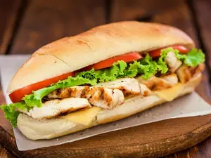 Sandwich De Pollo