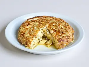 Tortilla de papa y cebolla