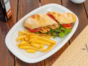 CHICKEN SANDWICH