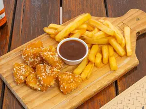 MUZZARELITA CON PAPAS FRITAS