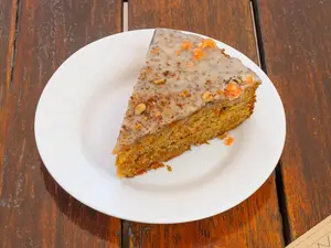 TORTA  CARROT CAKE PORCION