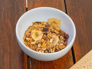YOGUR CON MIX DE FRUTOS