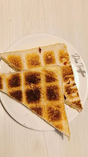 1/2 tostado de jamón y queso