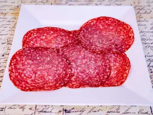 100 g de salame