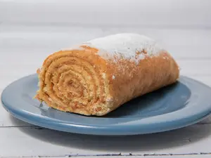 Arrollado con dulce de leche