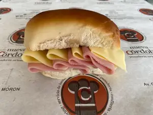 Pebete relleno