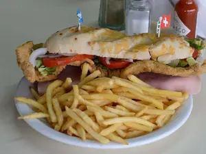 Sándwich De Suprema Completo
