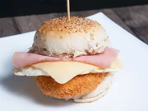 CRISPY J,Q Y H