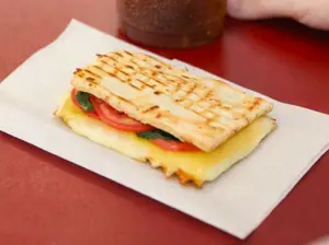 Chipa caprese