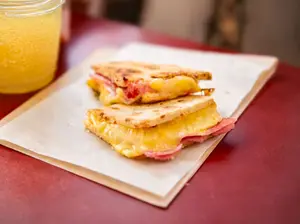 Chipa jamón y queso