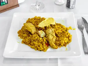 Arroz con pollo
