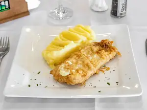 Filete de merluza a la romana