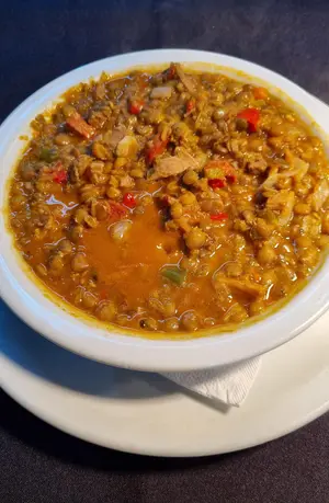 Plato de lentejas guisadas