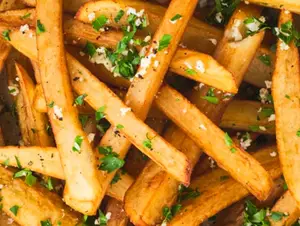 Papas fritas con provenzal