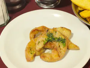 Chinchulines con guarnición