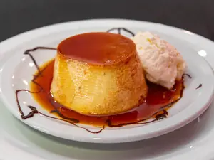 Flan Con Crema