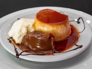 Flan Mixto
