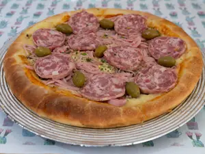 Pizza calabresa