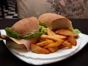 Sándwich de lomito completo