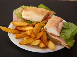 Sándwich de suprema completo