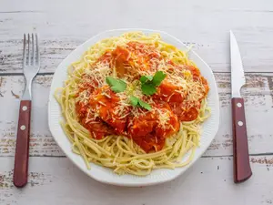 Fideos con estofado carne