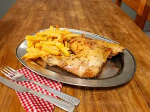 Pata muslo guarnición(asado)