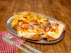 Suprema napolitana jamón