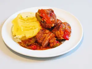 Albóndigas al tuco c/puré