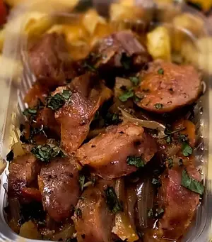 Cazuela de chori a la pomarola