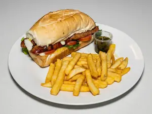 Choripan Con Fritas