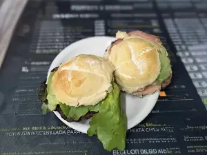 Hamburguesa parrillera c/f
