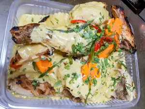 Medio pollo a la mostaza