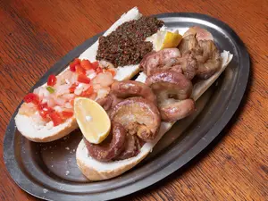 Sandwich De Chinchu Con Fritas