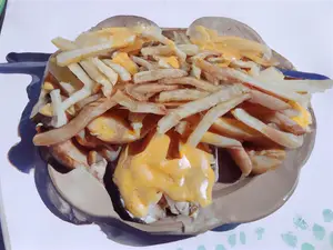 2 burger con cheddar y papas
