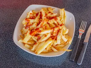 Papas fritas c/ barbacoa p/dos
