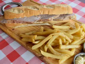Sándwich bondiola c/papas p/2