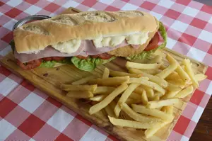Sáng mila pollo comp c/ fritas