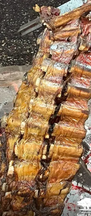 Asado costillar media porcion)
