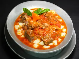 Ñoquis Caseros Con Estofado